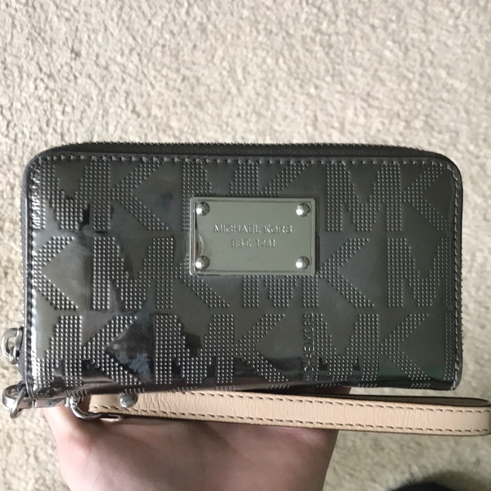Michael Kors Wristlet